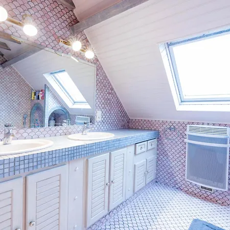 Bellevue Avec Piscine Villa *