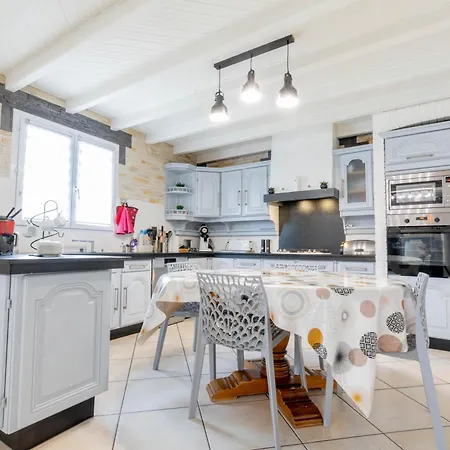 Villa Bellevue Avec Piscine Agos-Vidalos